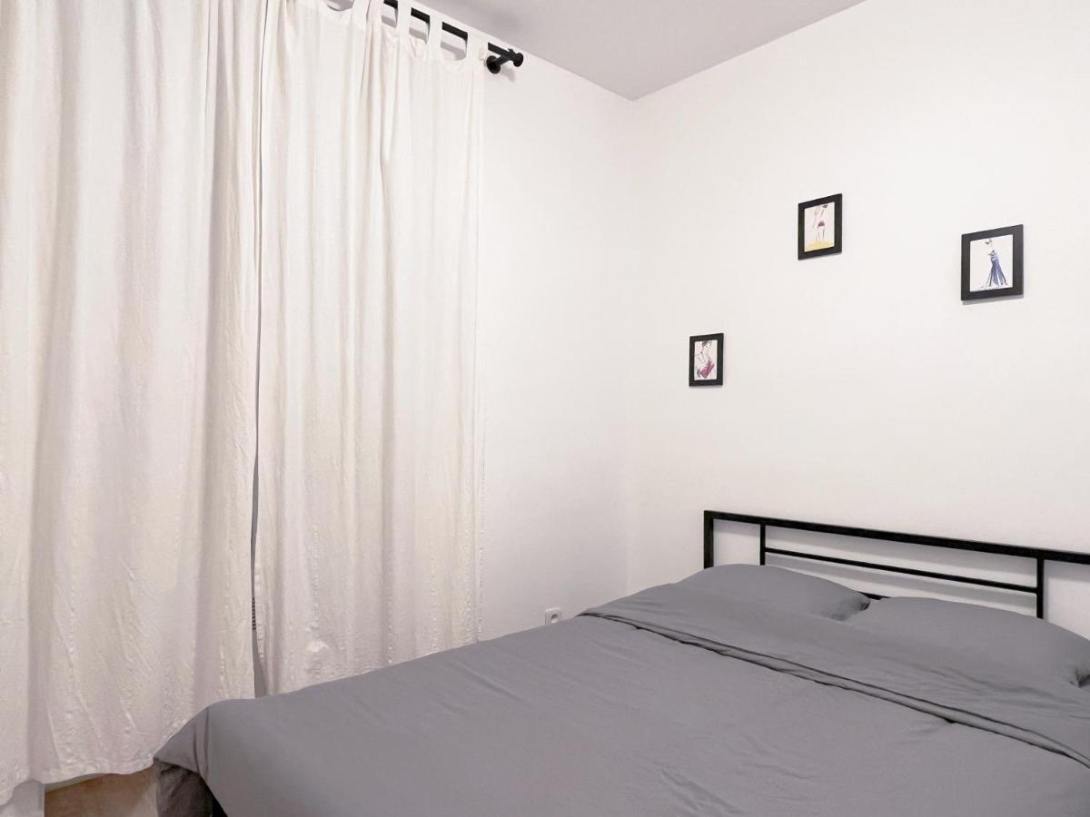 Charmant Appartement Proche De La Tour Eiffel Paris Exterior photo